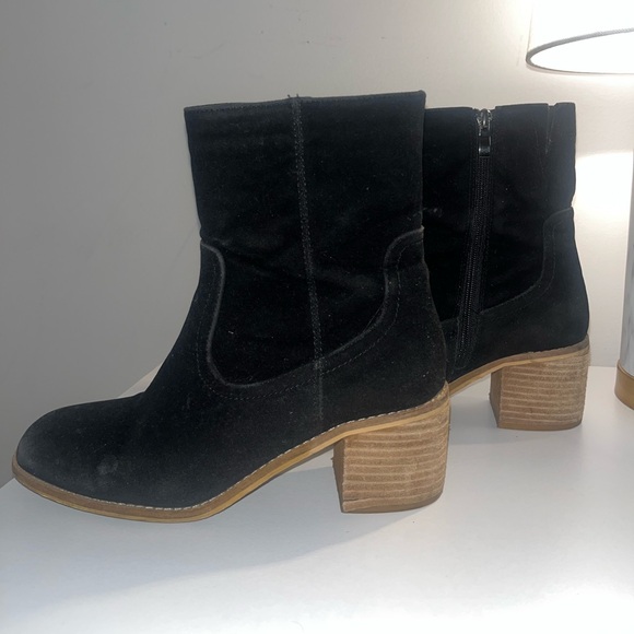 Mis-Jes Women’s Heeled Ankle Boots made with black suede - Picture 5 of 8